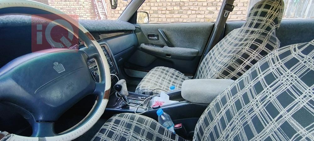 تۆیۆتا کراون